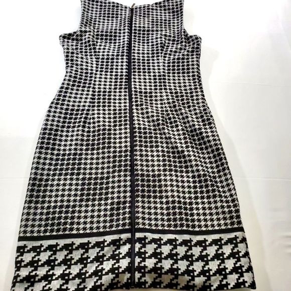Sleeveless Houndstooth Bodycon Dress with by Jessica Simpson Size 10 #113 - Picture 4 of 10